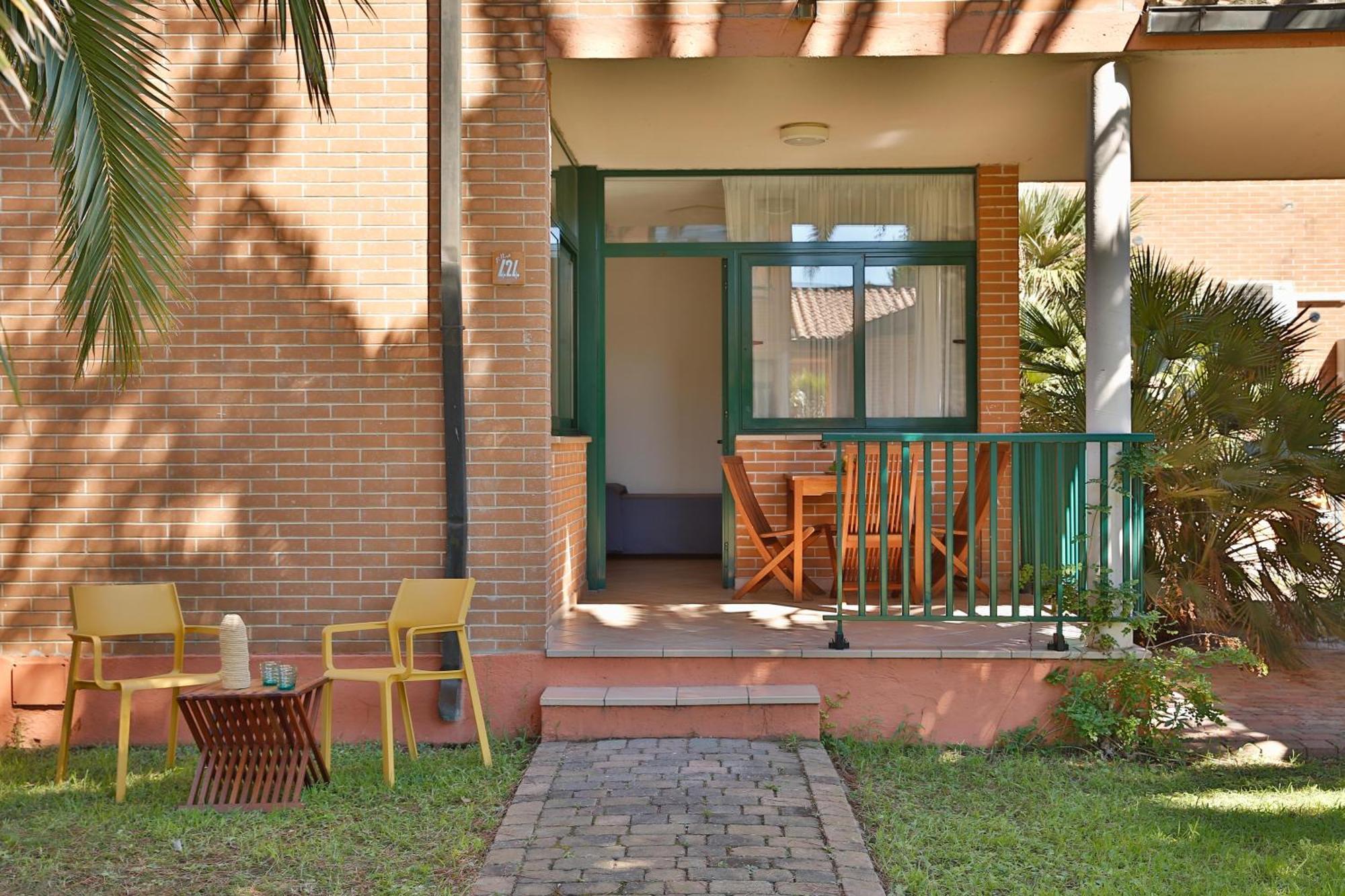 Gitavillage Argentario Albinia Exterior foto A typical apartment at the complex