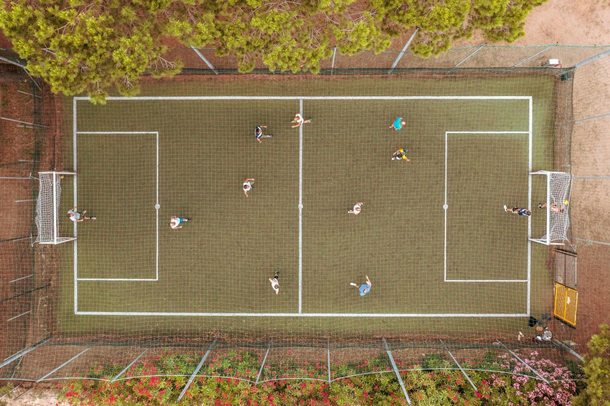Gitavillage Argentario Albinia Exterior foto The football field