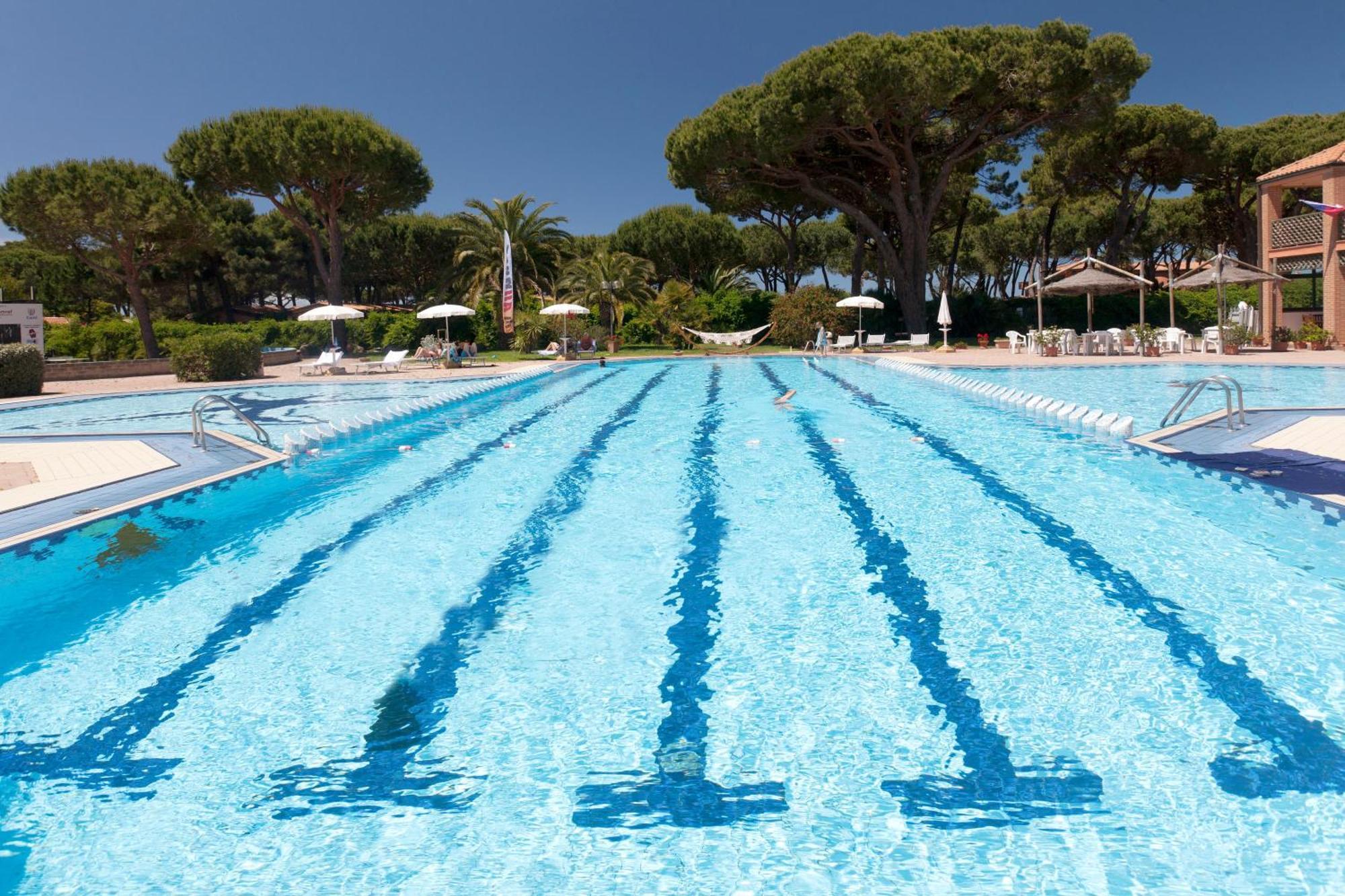 Gitavillage Argentario Albinia Exterior foto The swimming pool